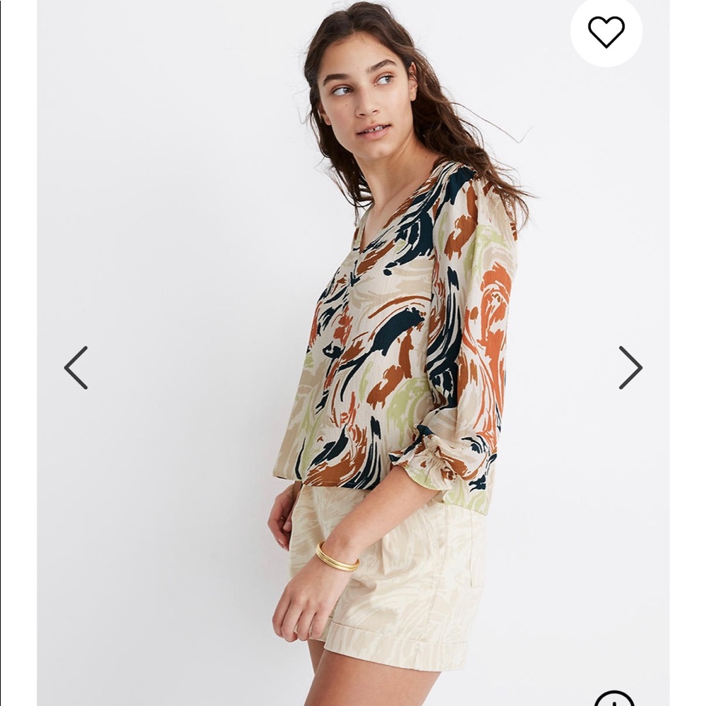 Madewell V-Neck Ruffle-Cuff Top in Brush size s